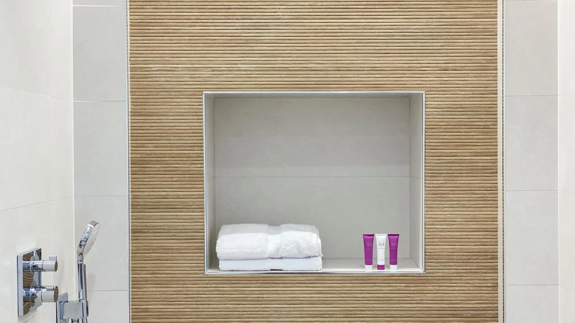 Nerja Casual Rooms Konukevi